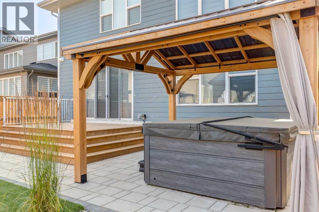 18 South Shore Bay, Chestermere, Alberta T1X 2R9 - Photo 12 - A2335424