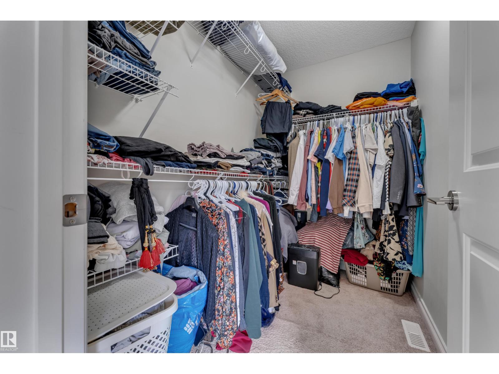 1208 33A ST NW