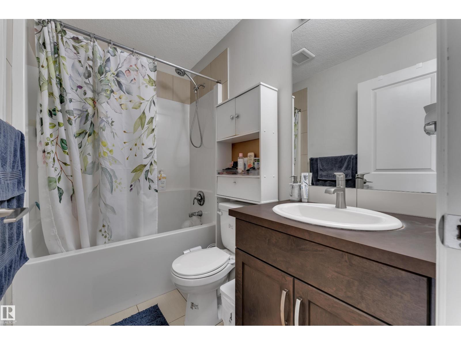 1208 33A ST NW