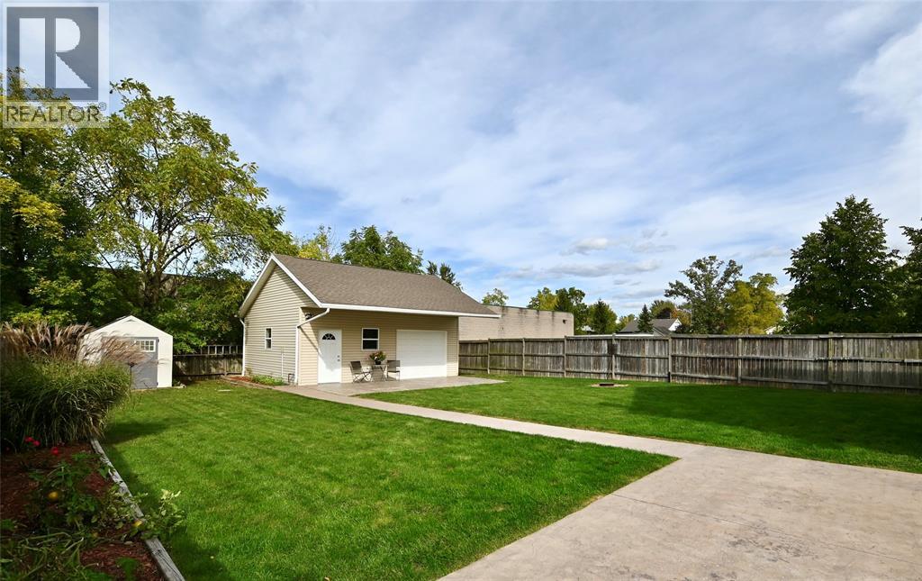 196 Fane STREET St Clair Ontario Canada N0N1G0 4
