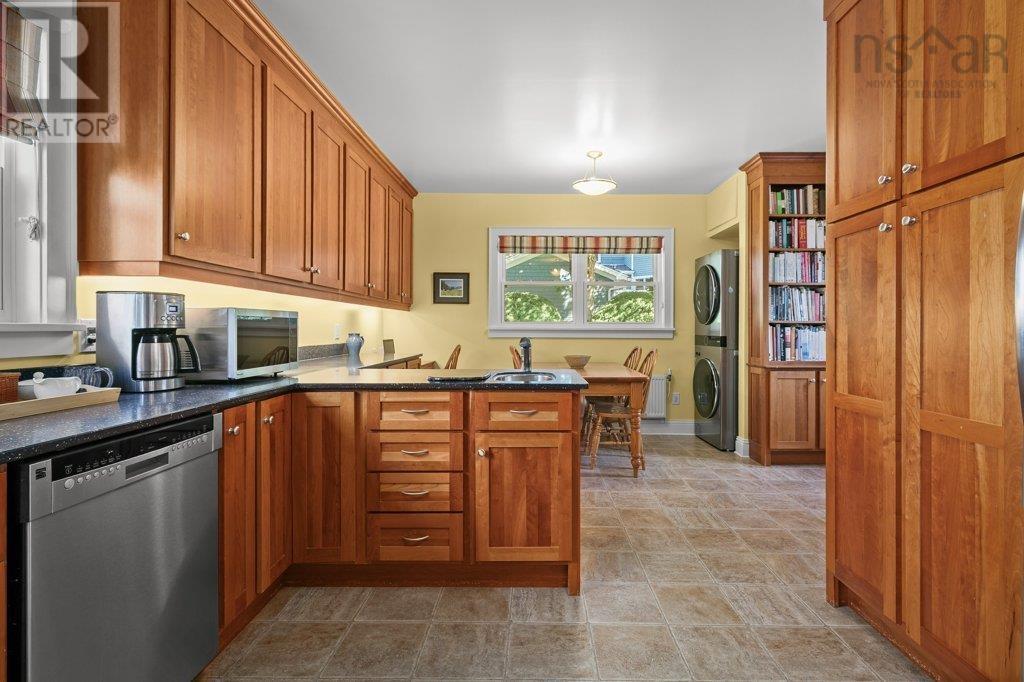 1951 Parkwood Terrace, Halifax, Nova Scotia  B3H 4G4 - Photo 15 - 202625805