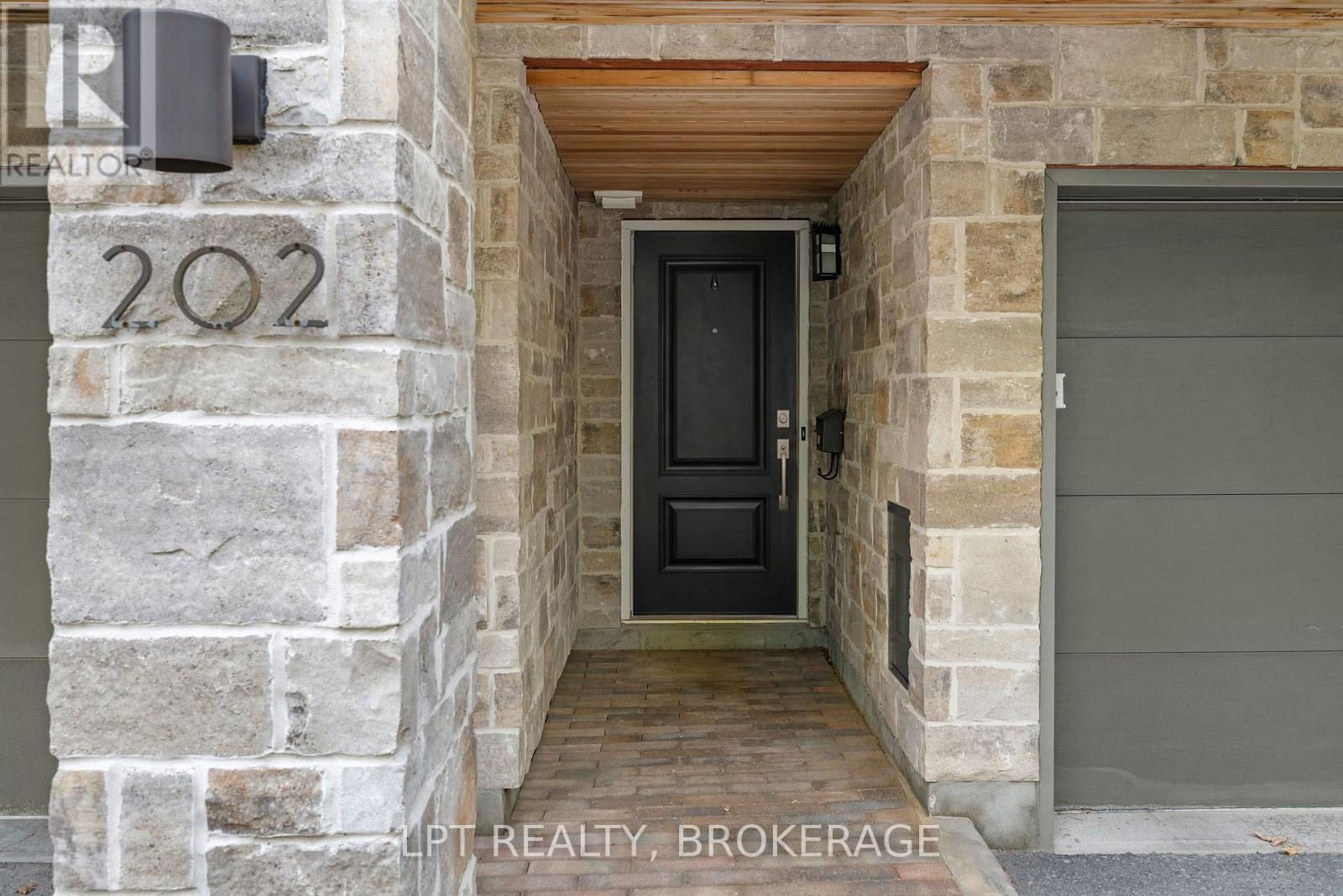 202 Dalkeith Private, Ottawa, Ontario  K1Y 2H7 - Photo 2 - X14030338