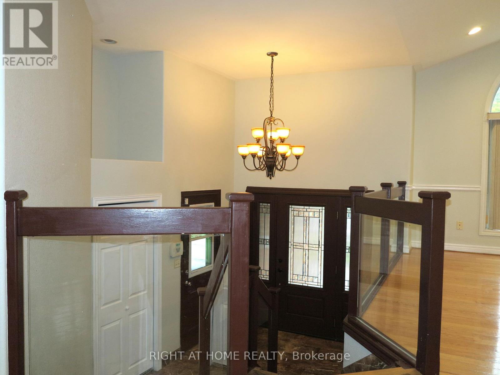 101 Joanne Court, Leamington, Ontario  N8H 5N7 - Photo 4 - X14030268