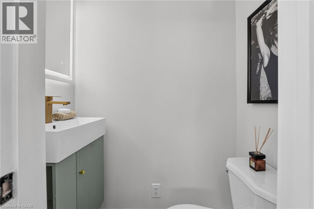 215 Paling Avenue, Hamilton, Ontario  L8H 5J6 - Photo 24 - 40869420