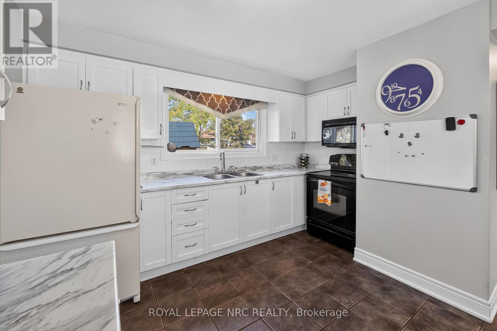 73 Green Maple Drive, St. Catharines, Ontario  L2P 3P3 - Photo 8 - X14030340