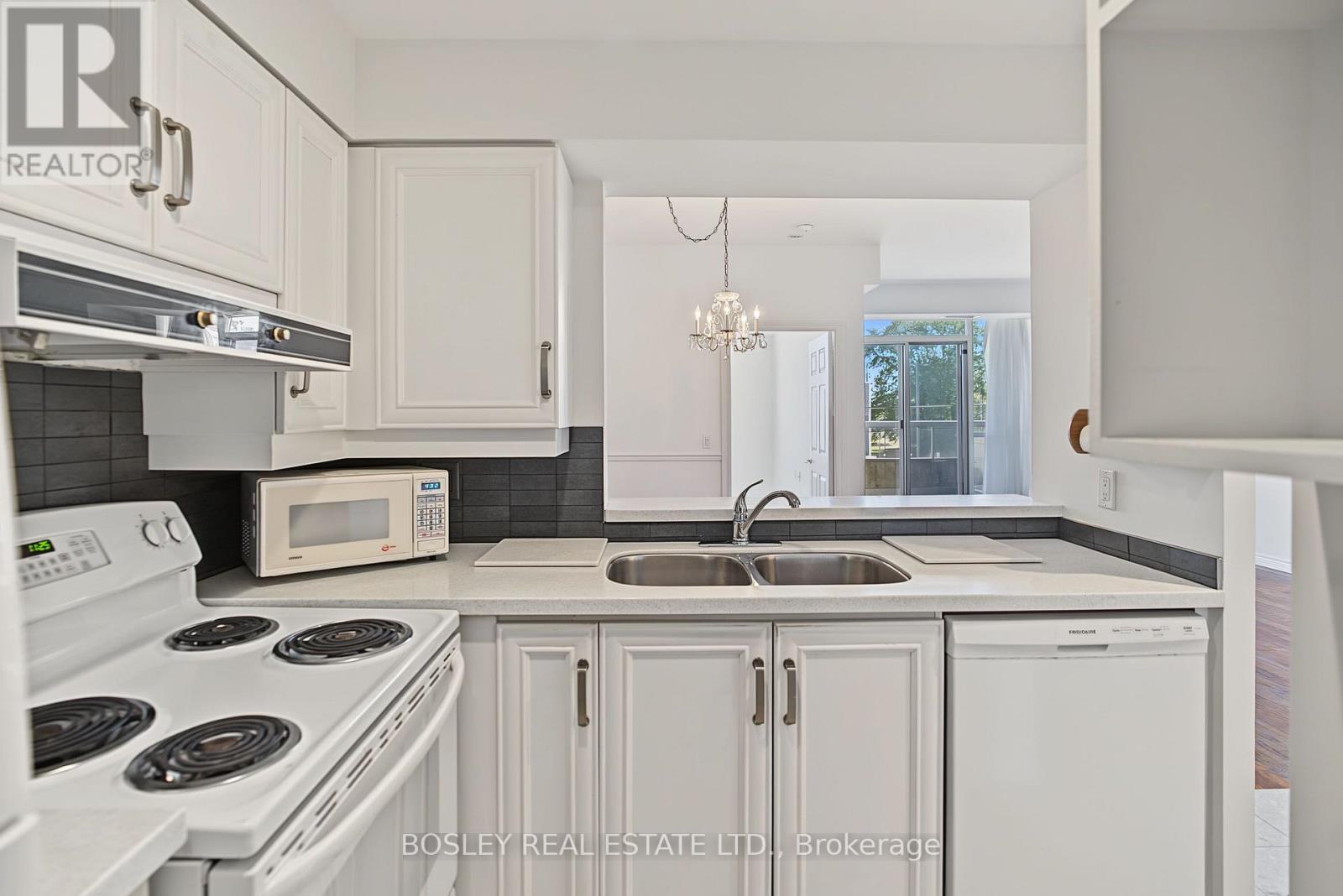 202 - 1750 Bayview Avenue, Toronto, Ontario  M4G 4H6 - Photo 4 - C14030278