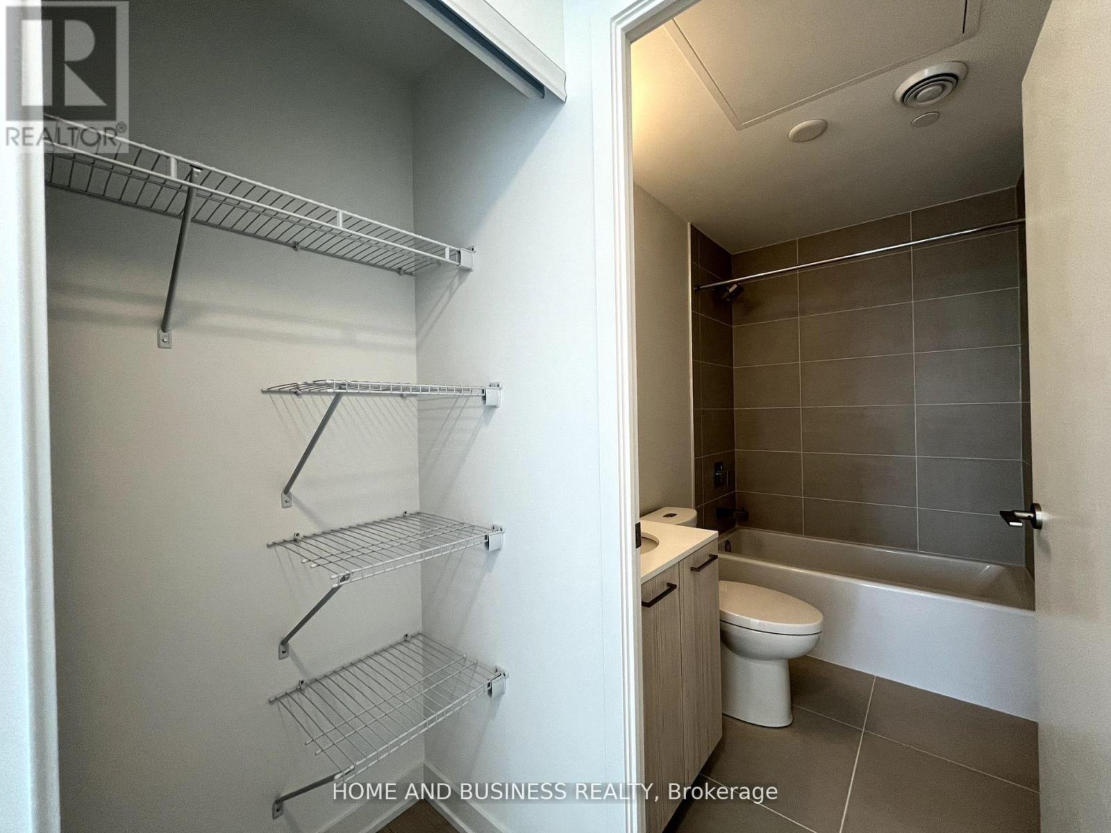2304 - 65 Mutual Street, Toronto, Ontario  M5B 0E5 - Photo 11 - C14030364