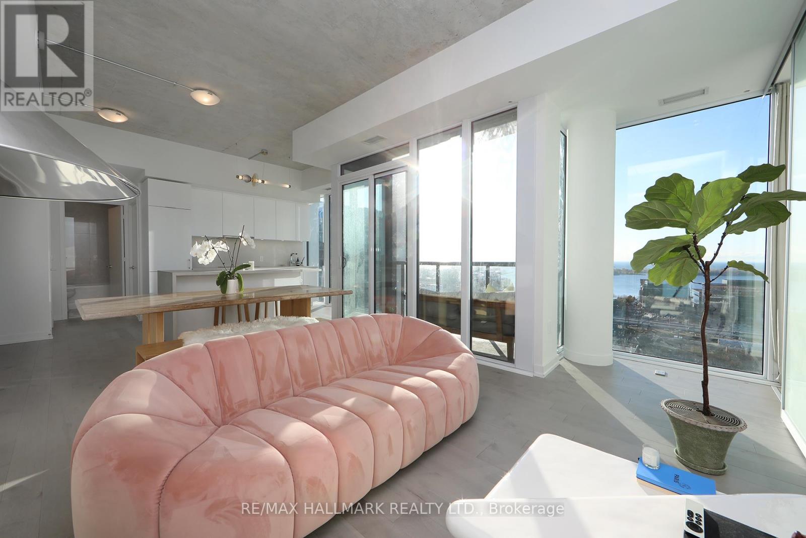 2604 - 158 Front Street E, Toronto, Ontario  M5A 0K9 - Photo 1 - C14030372