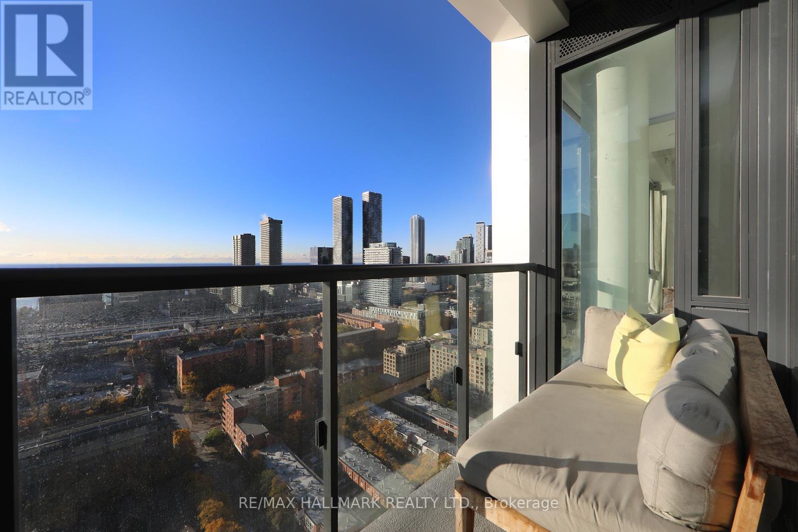 2604 - 158 Front Street E, Toronto, Ontario  M5A 0K9 - Photo 12 - C14030372