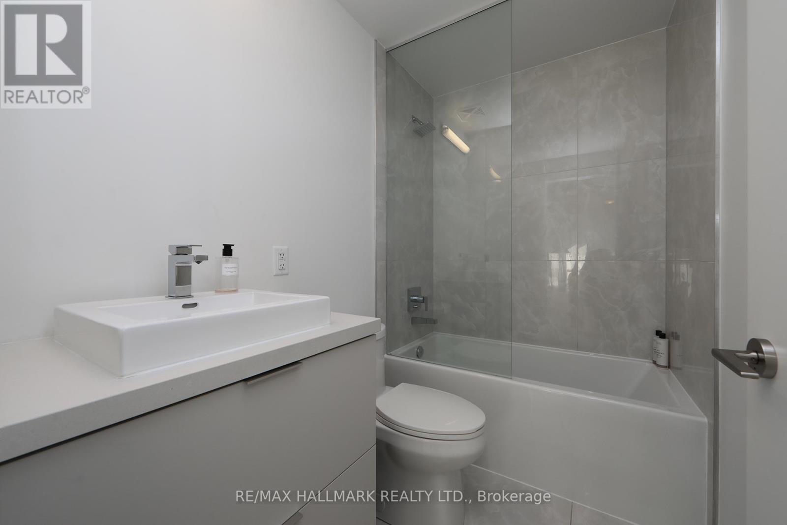 2604 - 158 Front Street E, Toronto, Ontario  M5A 0K9 - Photo 26 - C14030372