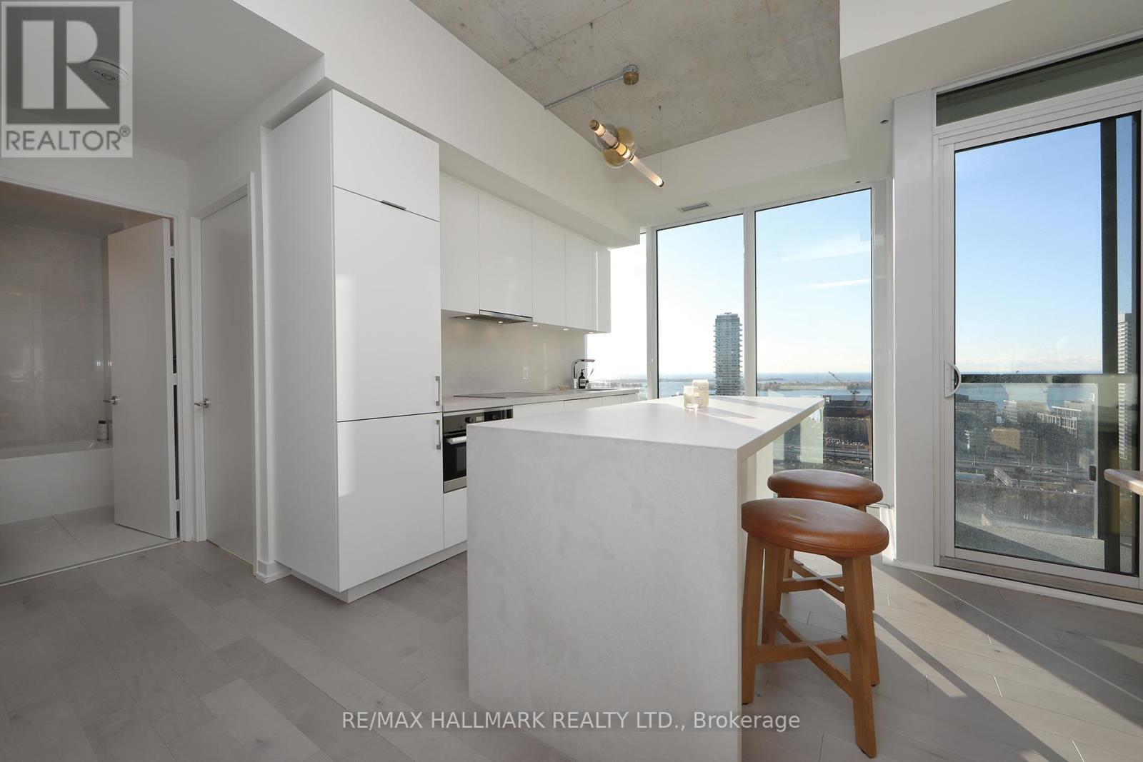 2604 - 158 Front Street E, Toronto, Ontario  M5A 0K9 - Photo 3 - C14030372