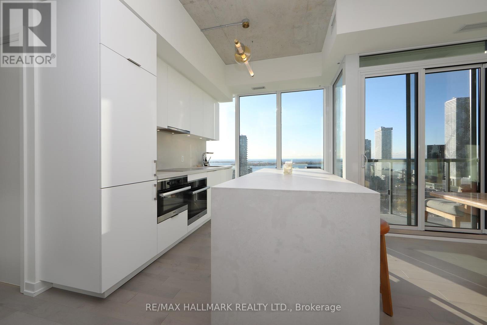 2604 - 158 Front Street E, Toronto, Ontario  M5A 0K9 - Photo 4 - C14030372