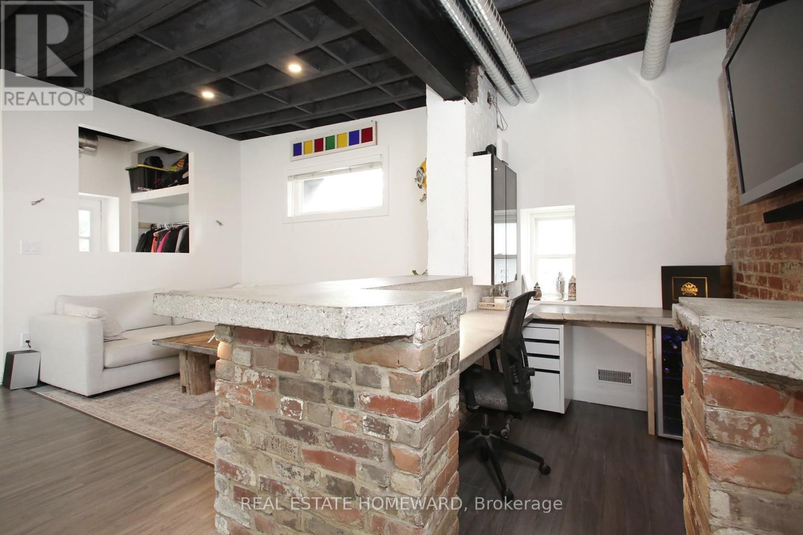 1233 Dundas Street E, Toronto, Ontario  M4M 1S4 - Photo 10 - E14030324