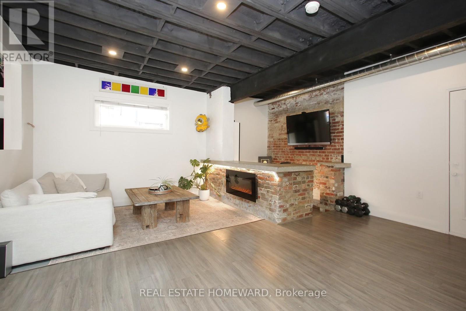 1233 Dundas Street E, Toronto, Ontario  M4M 1S4 - Photo 6 - E14030324