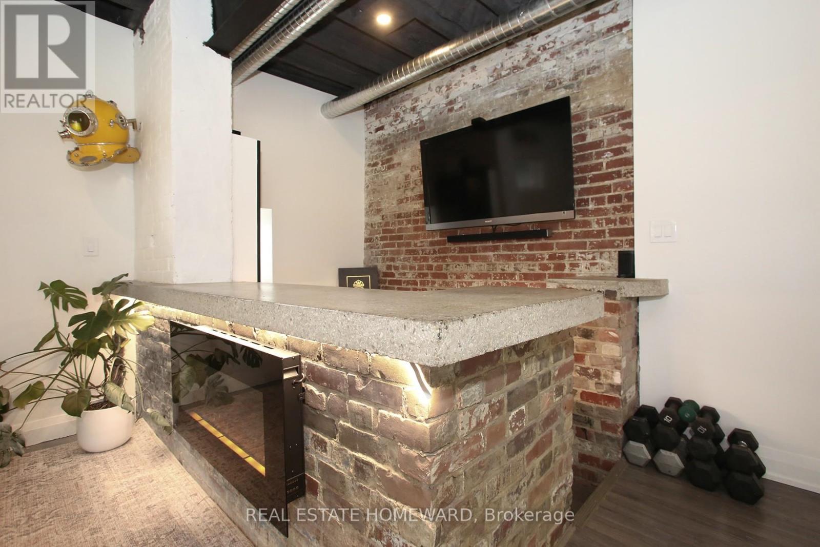 1233 Dundas Street E, Toronto, Ontario  M4M 1S4 - Photo 8 - E14030324