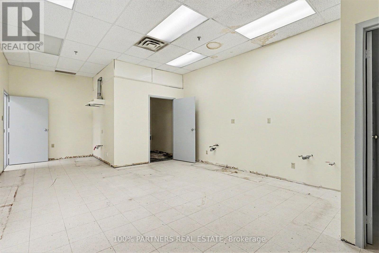 3 - 145 Konrad Crescent, Markham, Ontario  L3R 9T9 - Photo 8 - N14030312