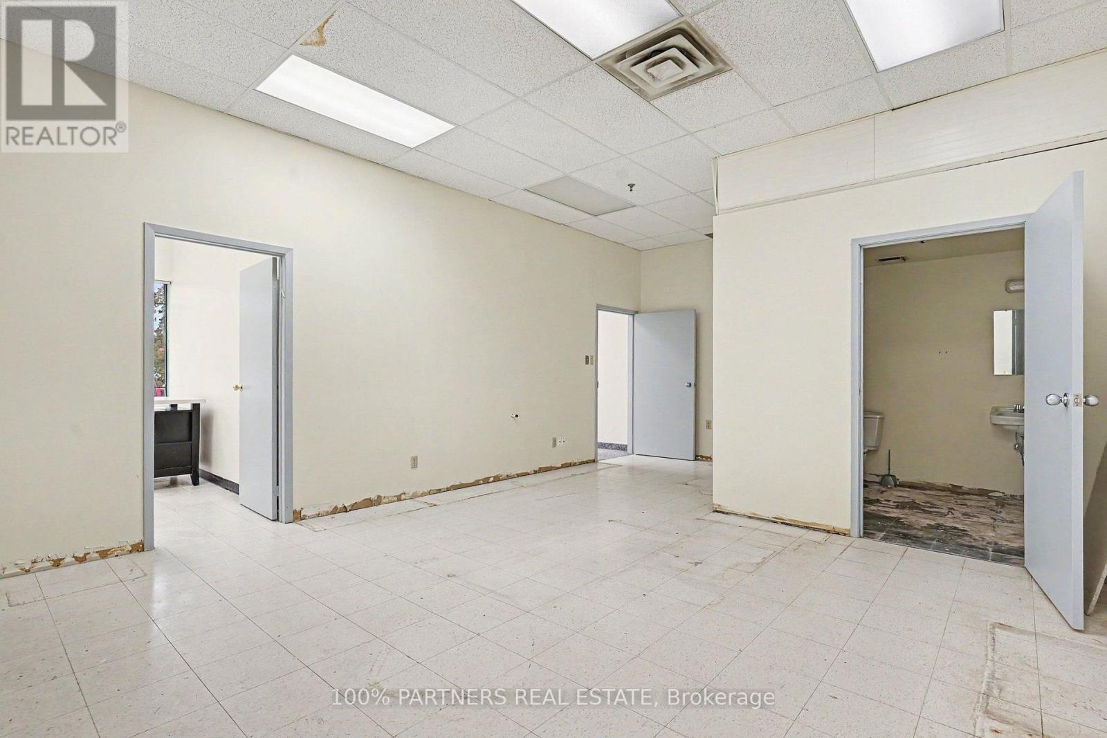 3 - 145 Konrad Crescent, Markham, Ontario  L3R 9T9 - Photo 9 - N14030312