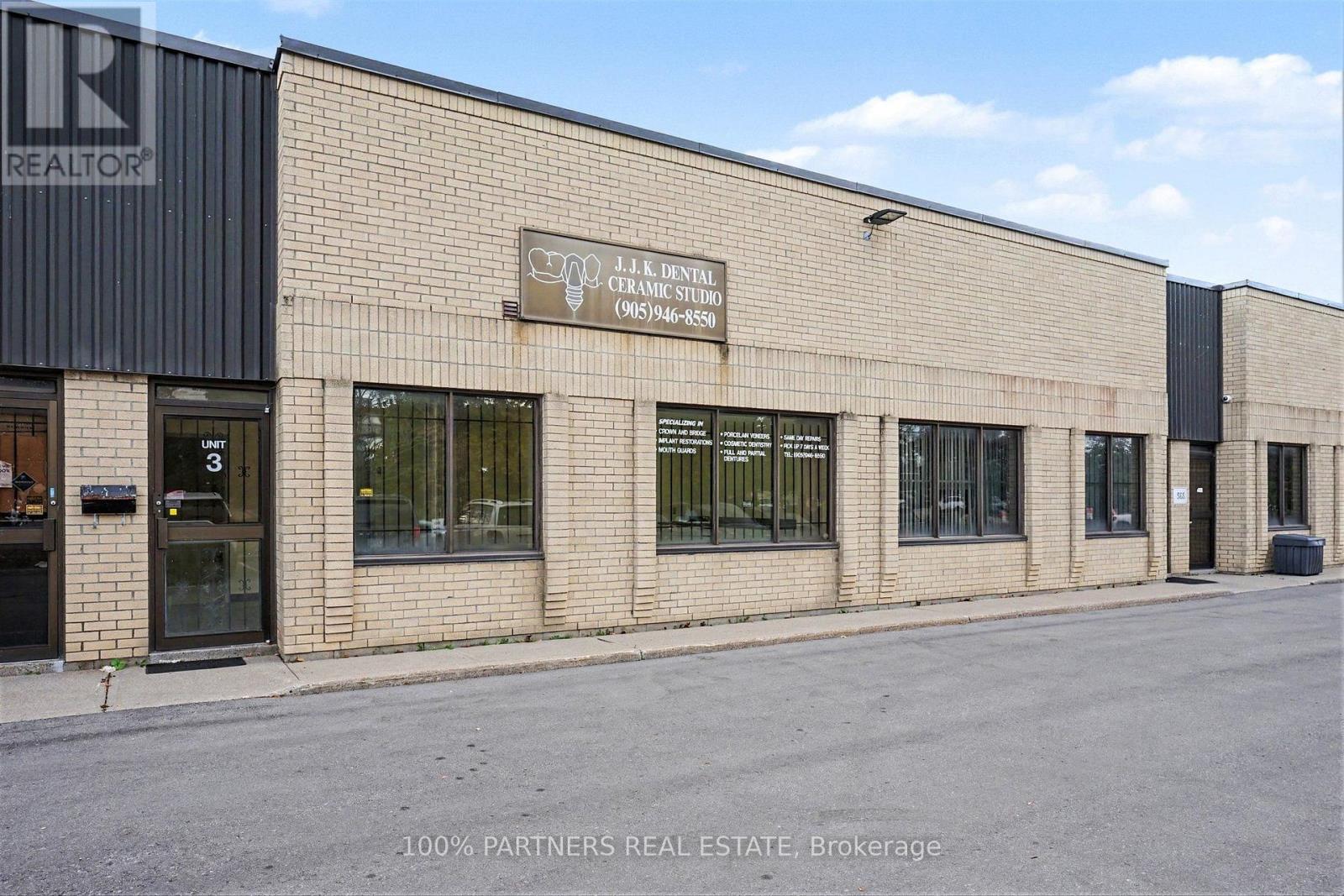 3 - 145 Konrad Crescent, Markham, Ontario  L3R 9T9 - Photo 2 - N14030314