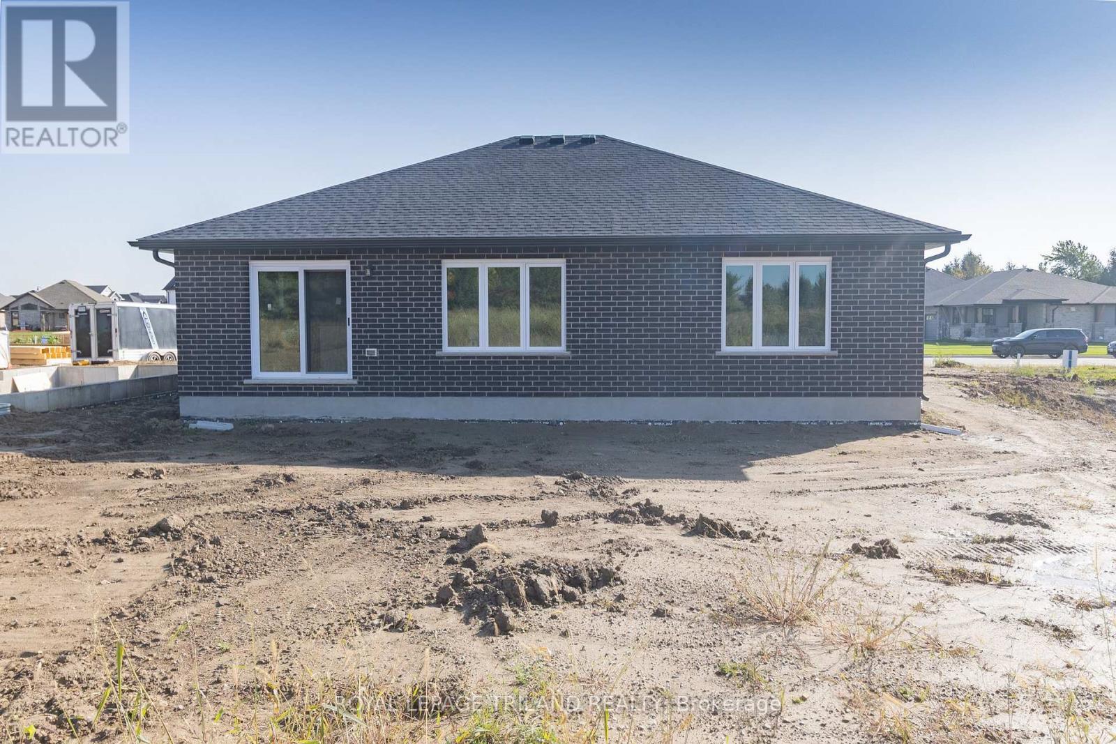 138 Benjamin Parkway, St. Thomas, Ontario  N5R 0R1 - Photo 28 - X13544440