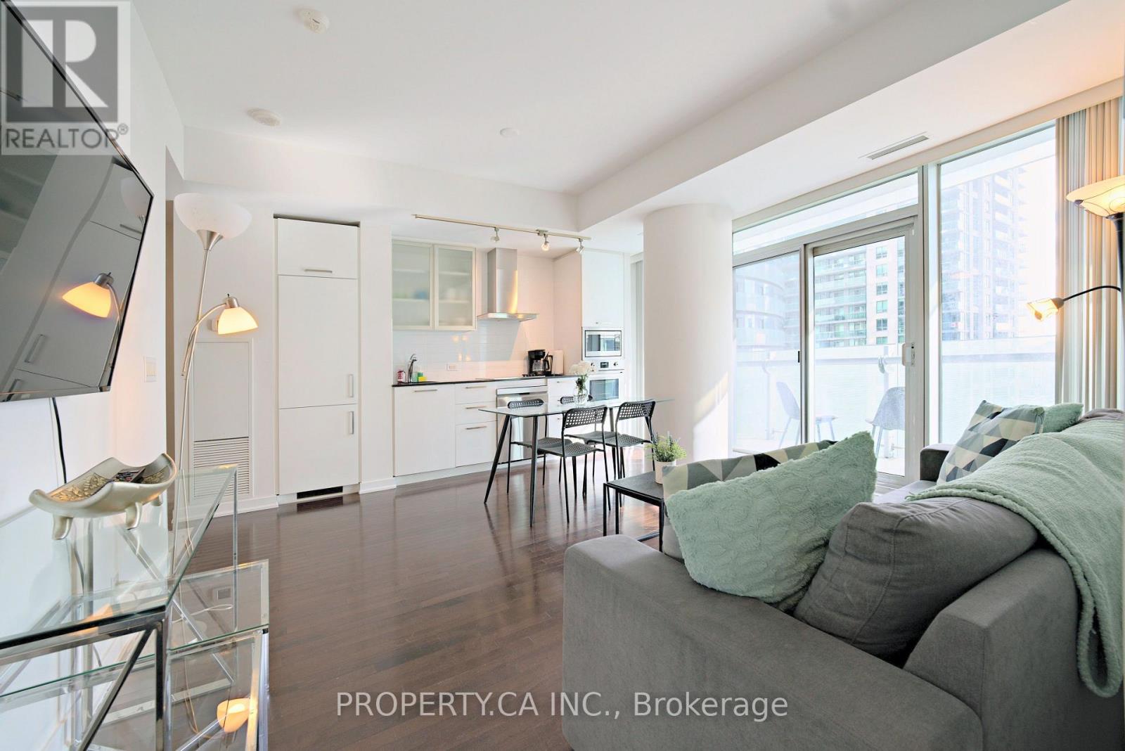 1908 - 14 York Street S, Toronto, Ontario  M5J 0B1 - Photo 2 - C14029624