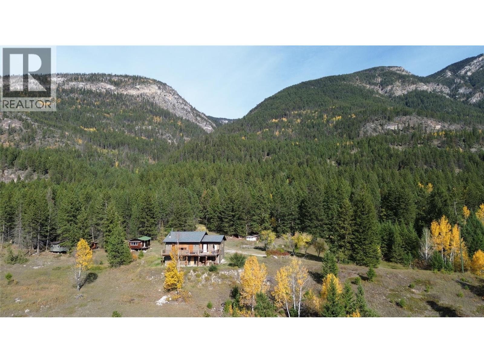 2660 95 Highway, Brisco, British Columbia  V0A 1B0 - Photo 45 - 10403277