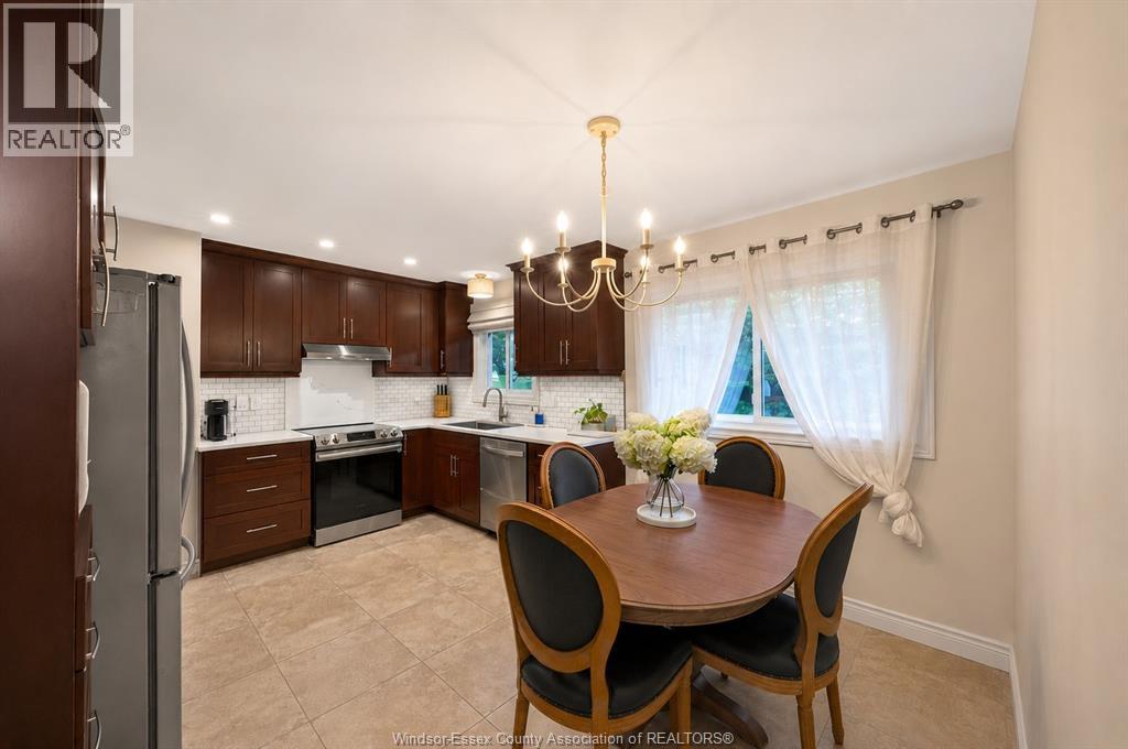 4255 Longfellow, Windsor, Ontario  N9G 2B5 - Photo 5 - 26025206