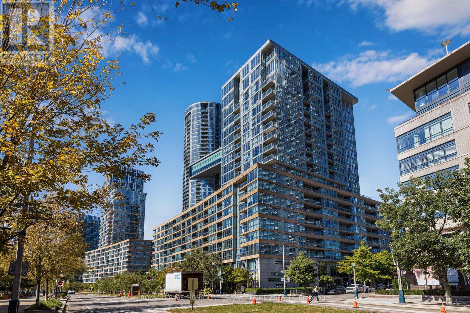 652 - 10 Capreol Court, Toronto, Ontario  M5V 4B3 - Photo 3 - C14030430