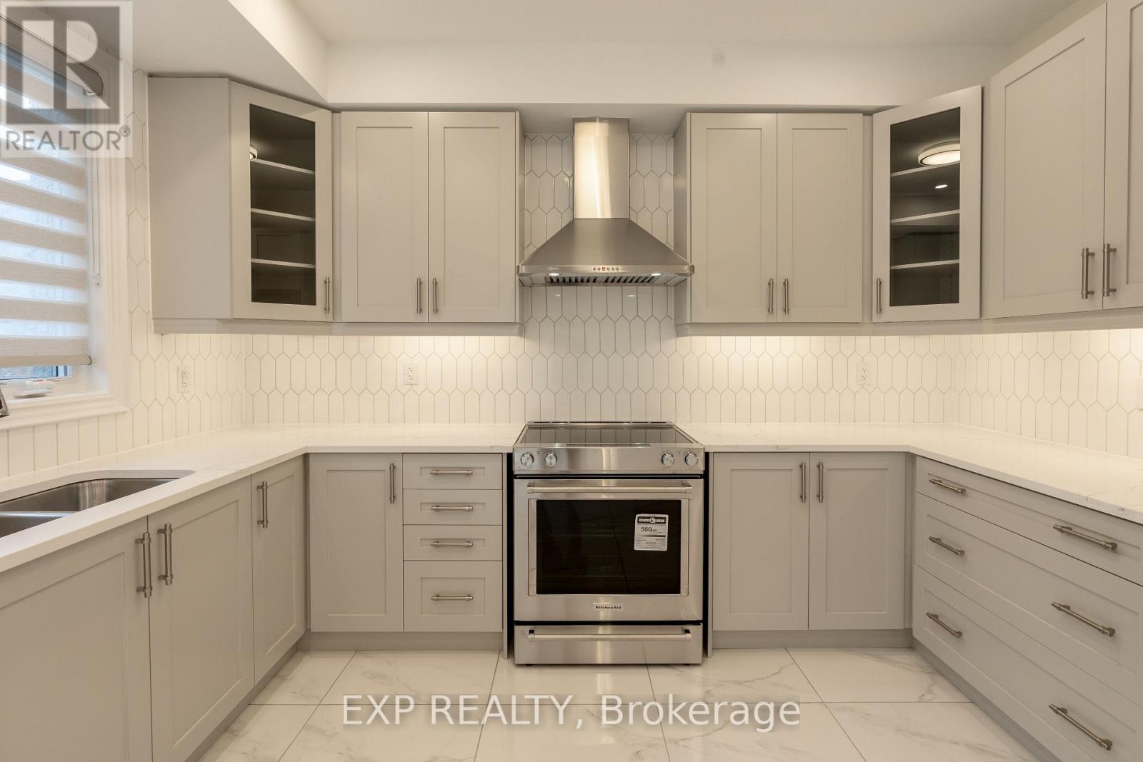 510 New England Court, Newmarket, Ontario  L3X 0M6 - Photo 5 - N14030390