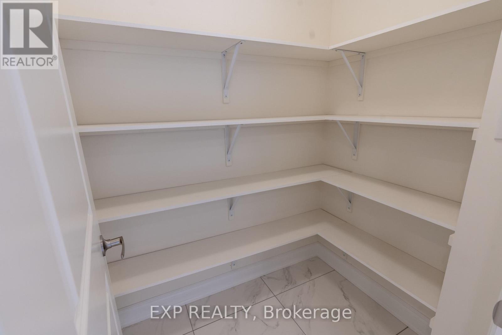 510 New England Court, Newmarket, Ontario  L3X 0M6 - Photo 7 - N14030390