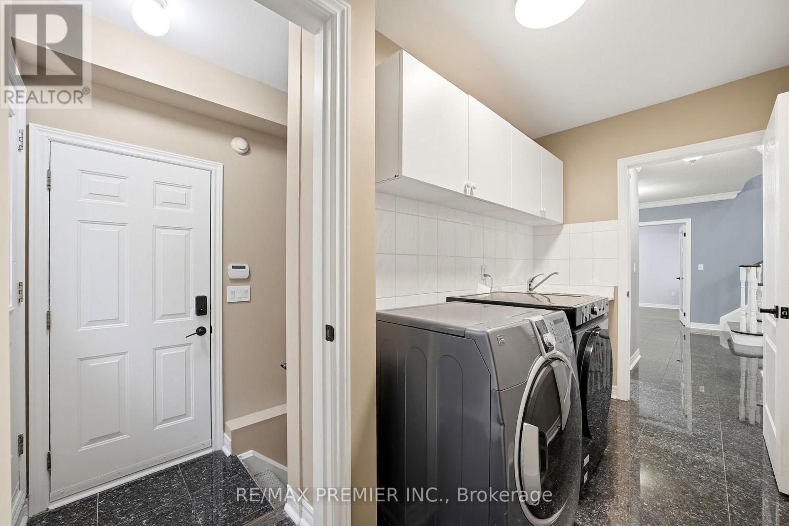 16 St Michele Place, Vaughan, Ontario  L4H 1H3 - Photo 15 - N14030500