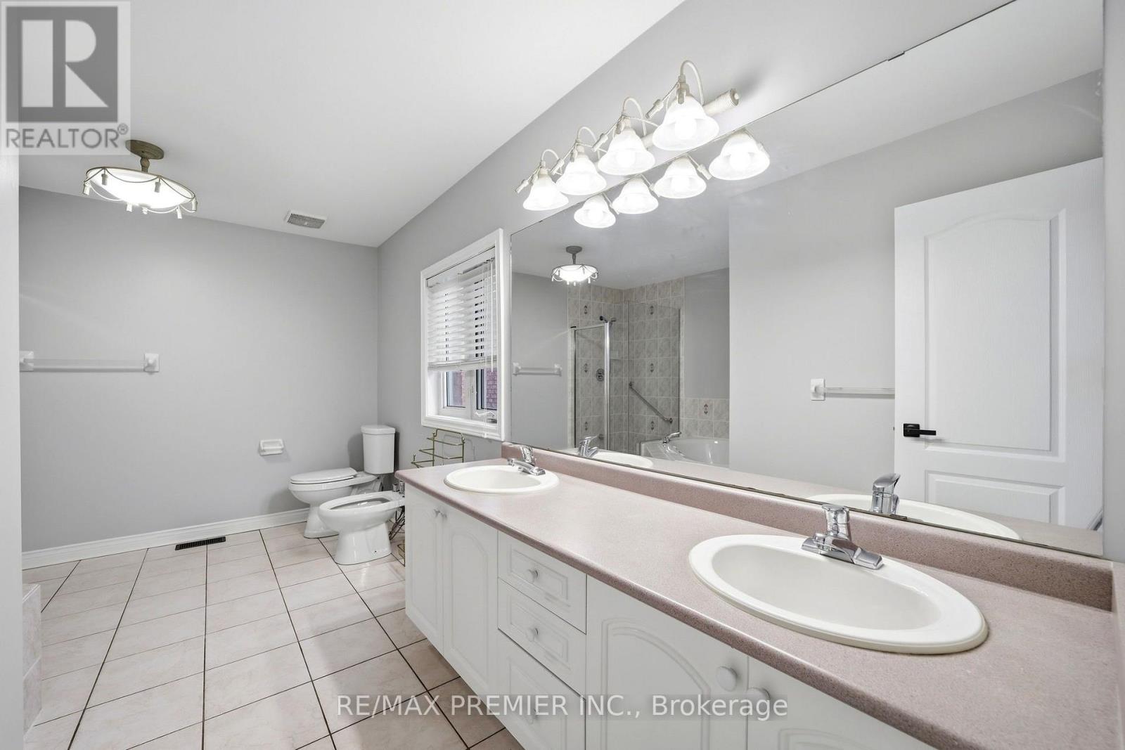 16 St Michele Place, Vaughan, Ontario  L4H 1H3 - Photo 28 - N14030500