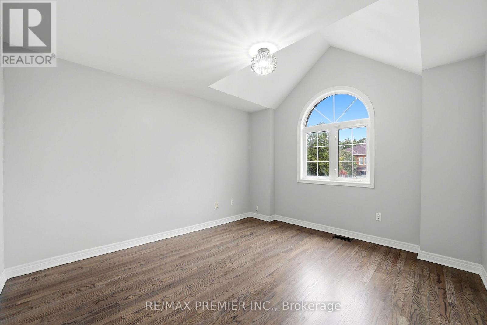 16 St Michele Place, Vaughan, Ontario  L4H 1H3 - Photo 31 - N14030500