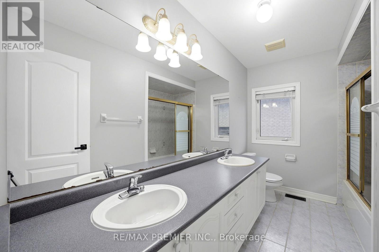 16 St Michele Place, Vaughan, Ontario  L4H 1H3 - Photo 36 - N14030500