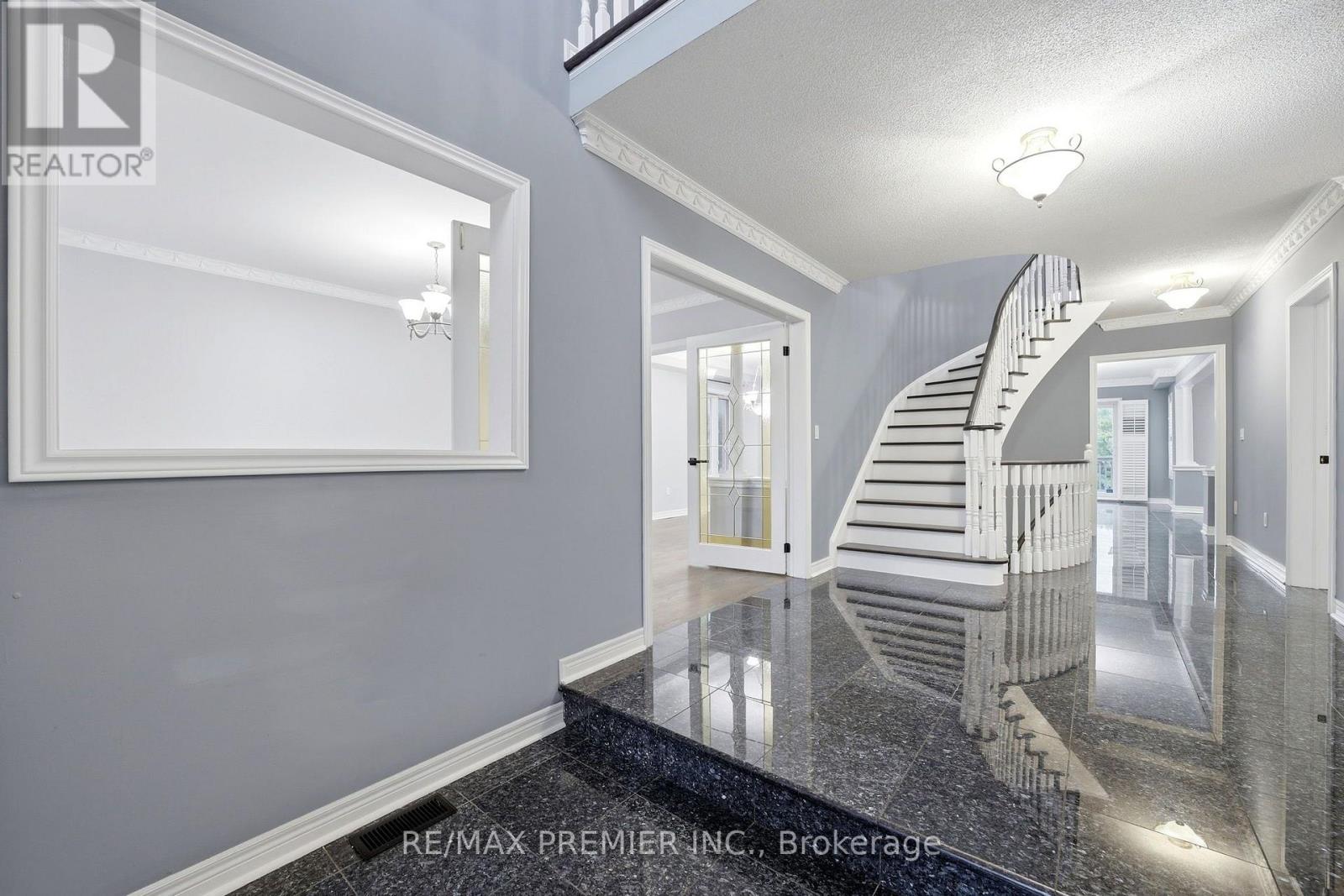 16 St Michele Place, Vaughan, Ontario  L4H 1H3 - Photo 4 - N14030500