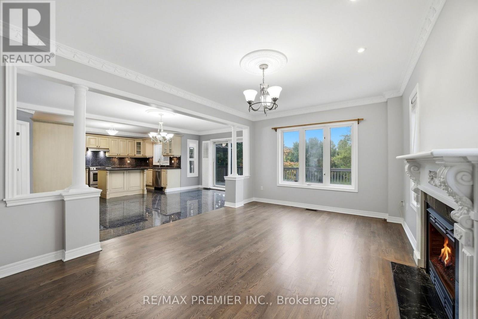16 St Michele Place, Vaughan, Ontario  L4H 1H3 - Photo 6 - N14030500