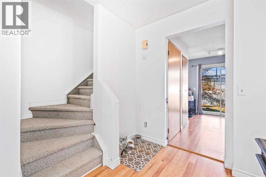 70 Dovercliffe Way, Calgary, Alberta  t2b 2c6 - Photo 15 - A2350478