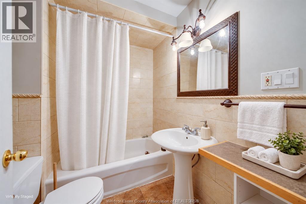 1087 Marentette, Windsor, Ontario  N9A 2A4 - Photo 9 - 26025023