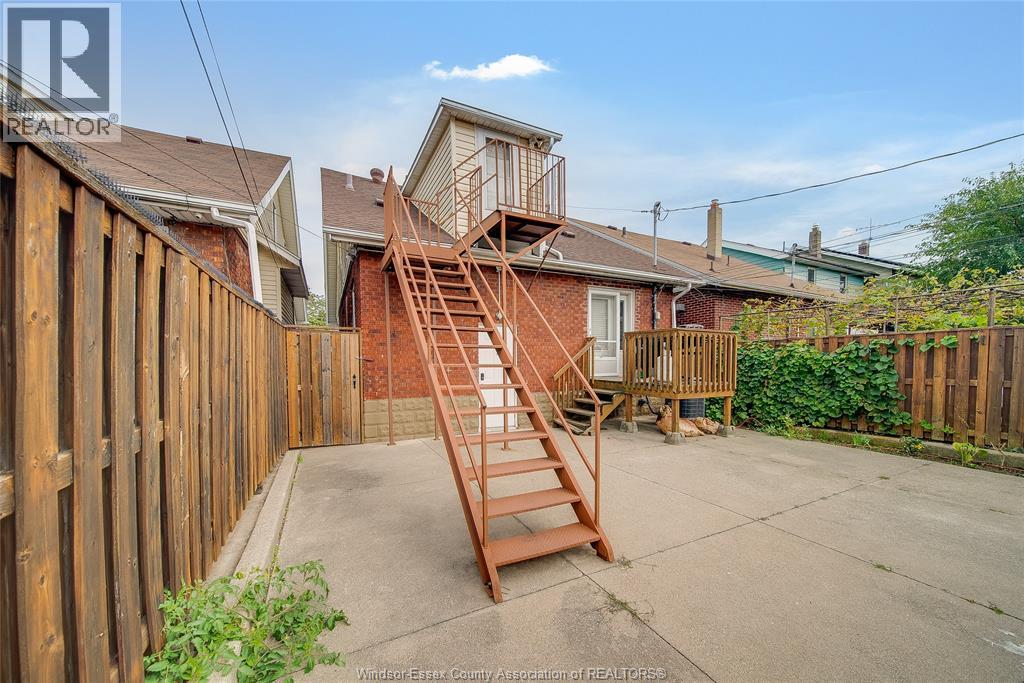 1087 Marentette, Windsor, Ontario  N9A 2A4 - Photo 30 - 26025023
