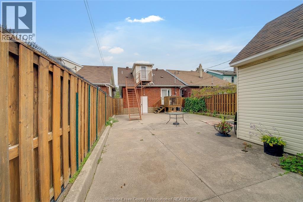 1087 Marentette, Windsor, Ontario  N9A 2A4 - Photo 31 - 26025023