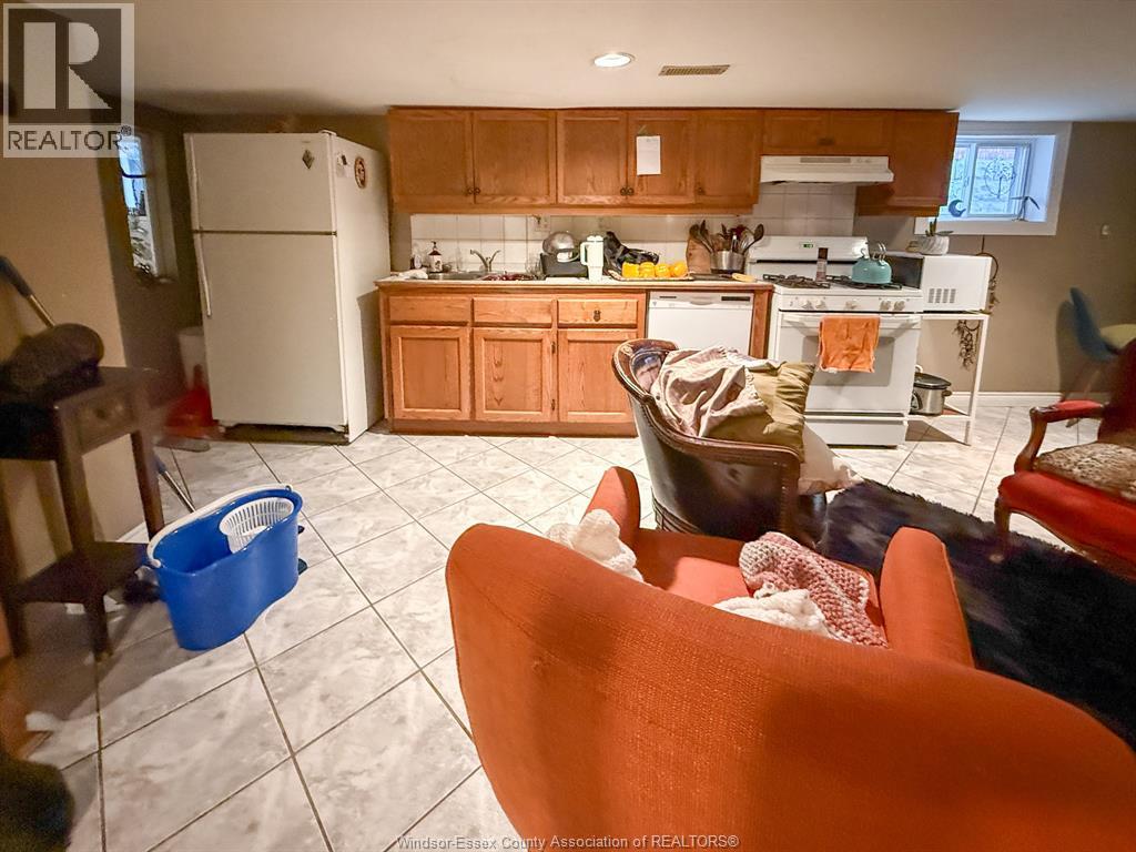 1087 Marentette, Windsor, Ontario  N9A 2A4 - Photo 38 - 26025023