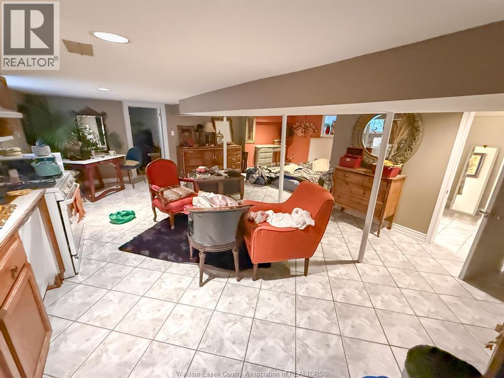 1087 Marentette, Windsor, Ontario  N9A 2A4 - Photo 37 - 26025023