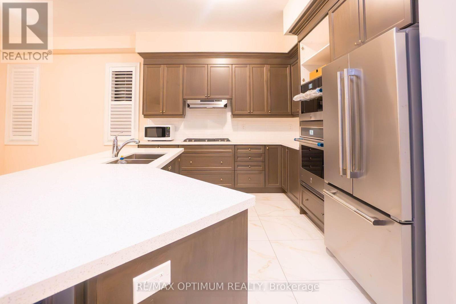 24 Selwood Drive, Brampton, Ontario  L6P 4R5 - Photo 11 - W14030386