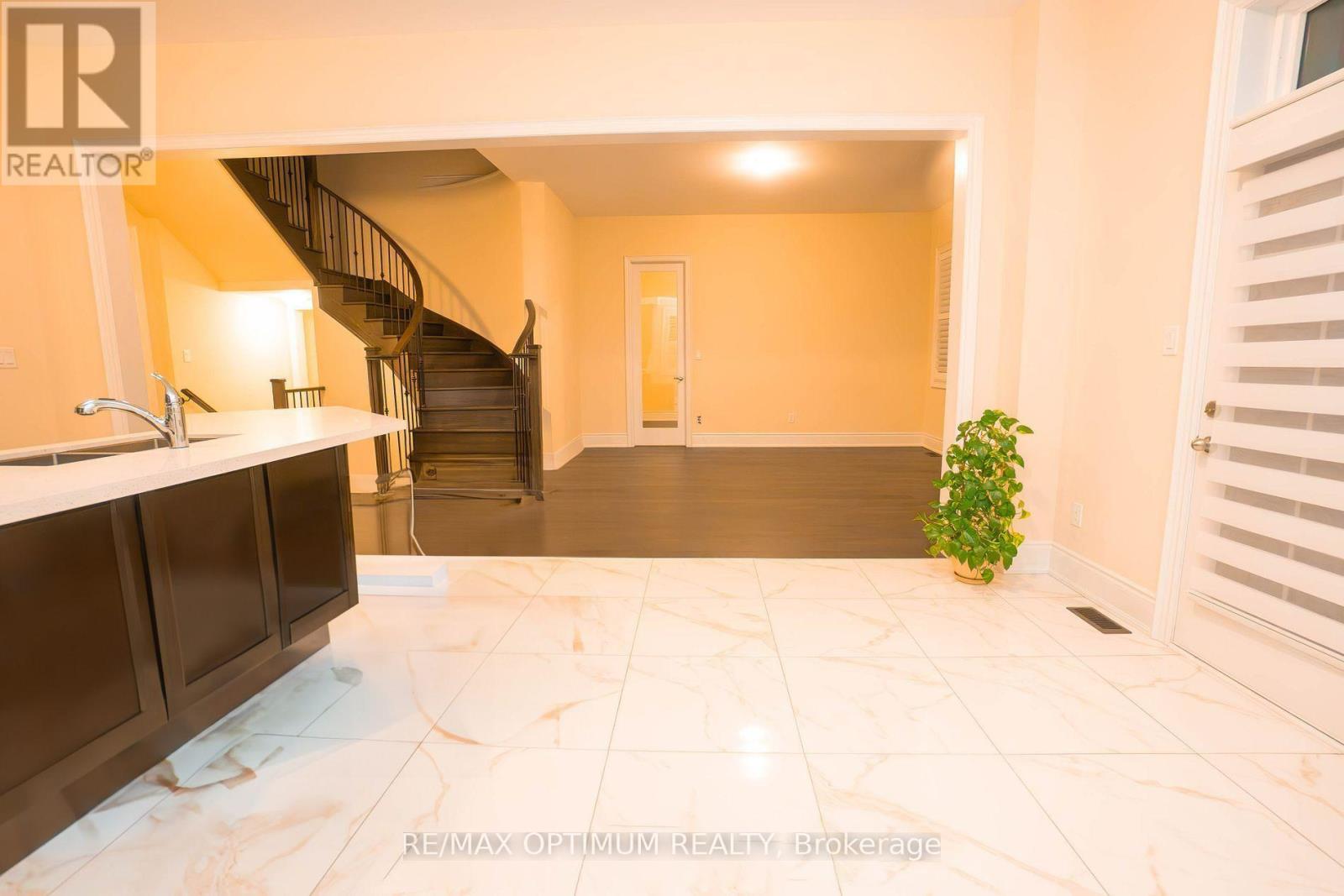 24 Selwood Drive, Brampton, Ontario  L6P 4R5 - Photo 13 - W14030386