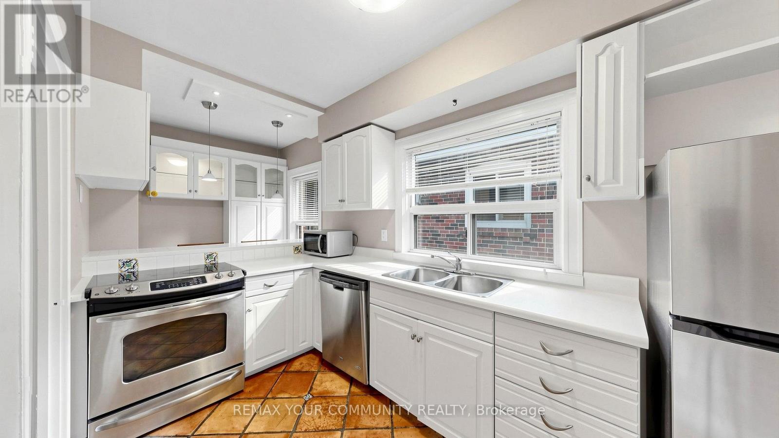 13 Tenth Street, Toronto, Ontario  M8V 3E7 - Photo 8 - W14030436