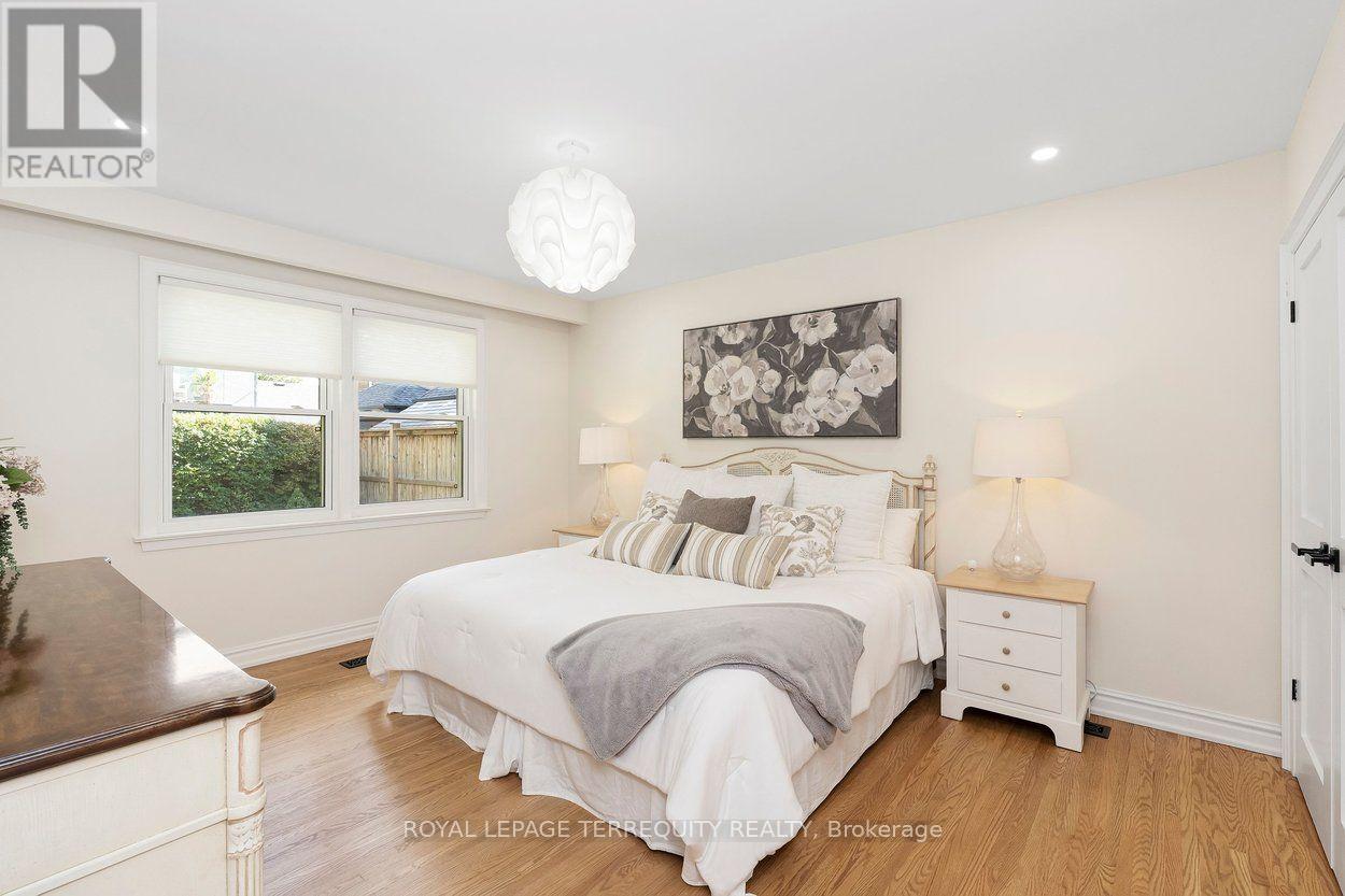 21 Greencoat Road, Toronto, Ontario  M9C 2T7 - Photo 10 - W14030456