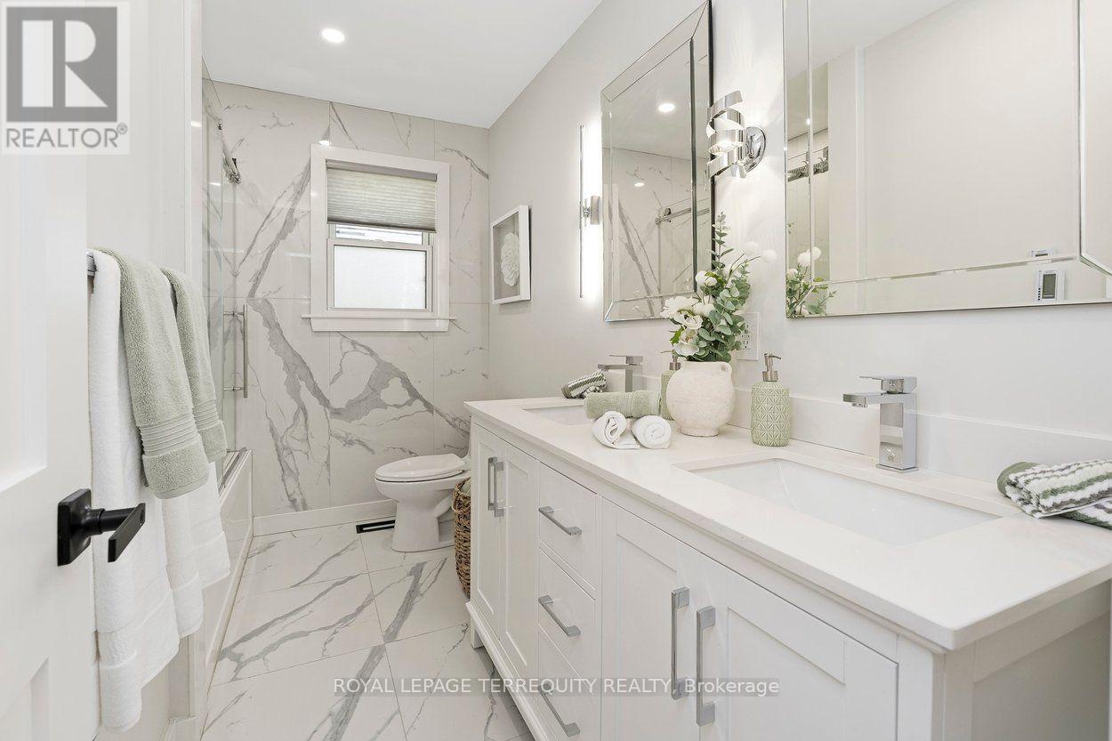 21 Greencoat Road, Toronto, Ontario  M9C 2T7 - Photo 13 - W14030456
