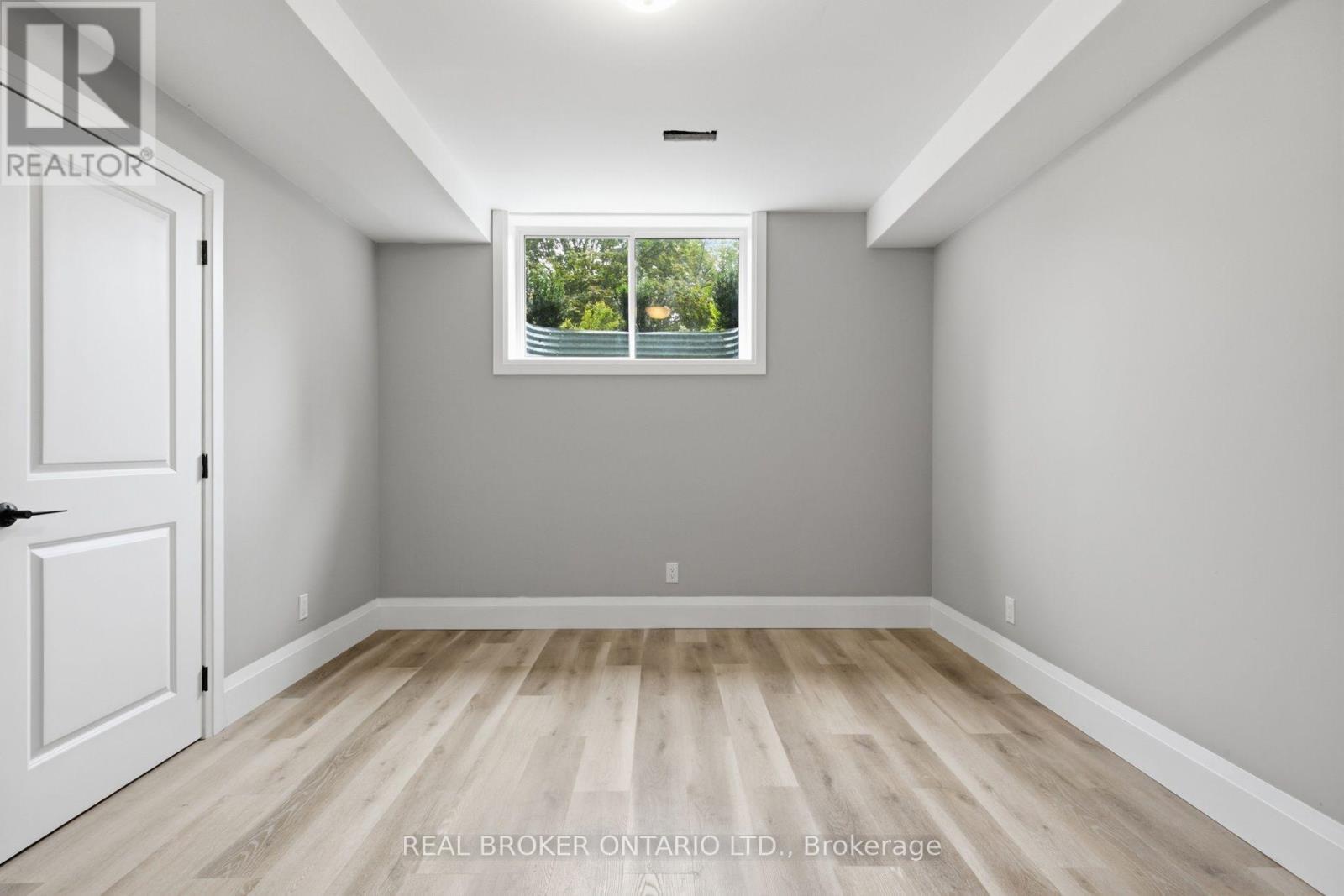 296 St Ann Avenue, Wilmot, Ontario  N0B 2L0 - Photo 18 - X14030492