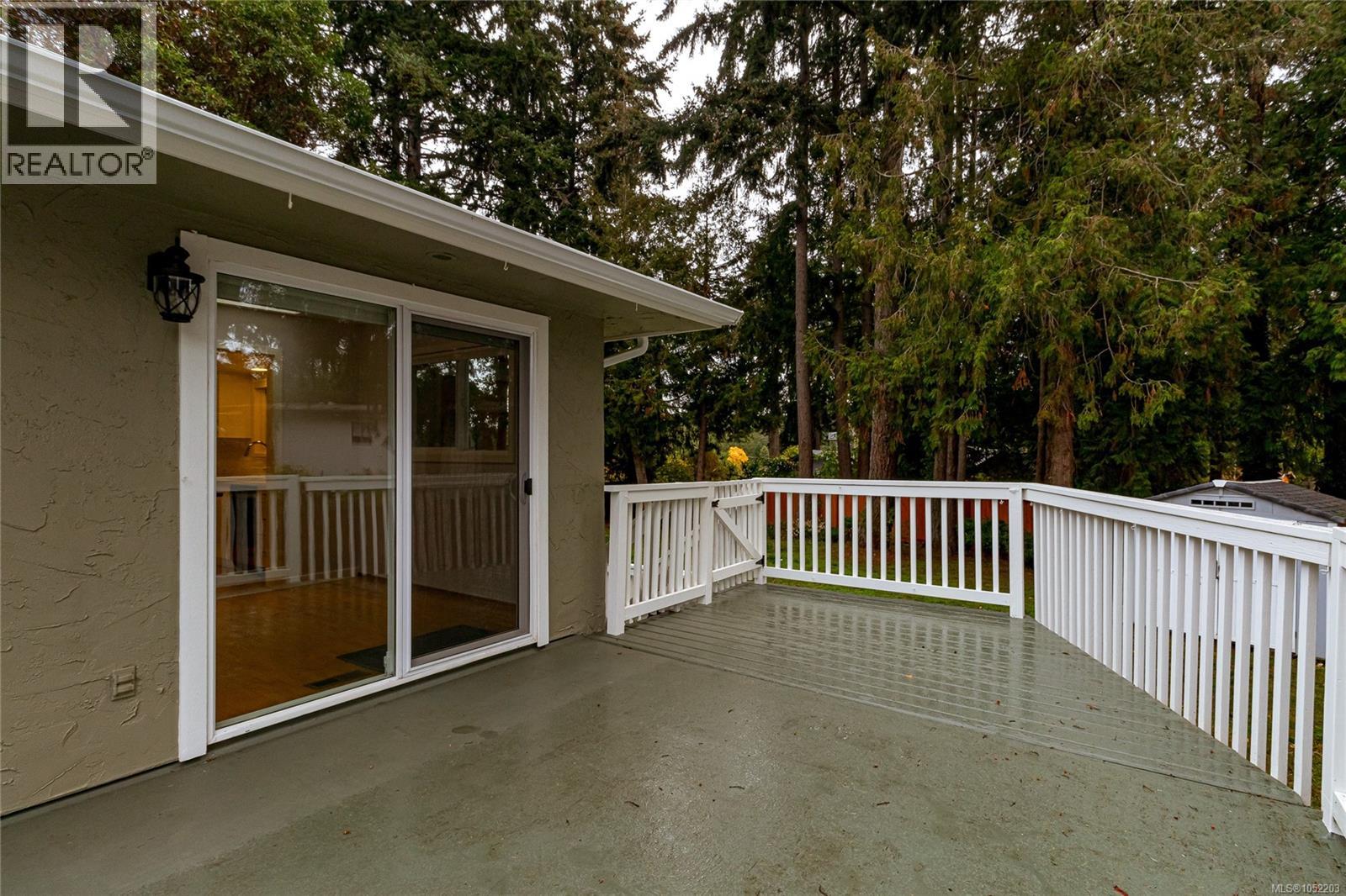 570 Cedarcrest Dr