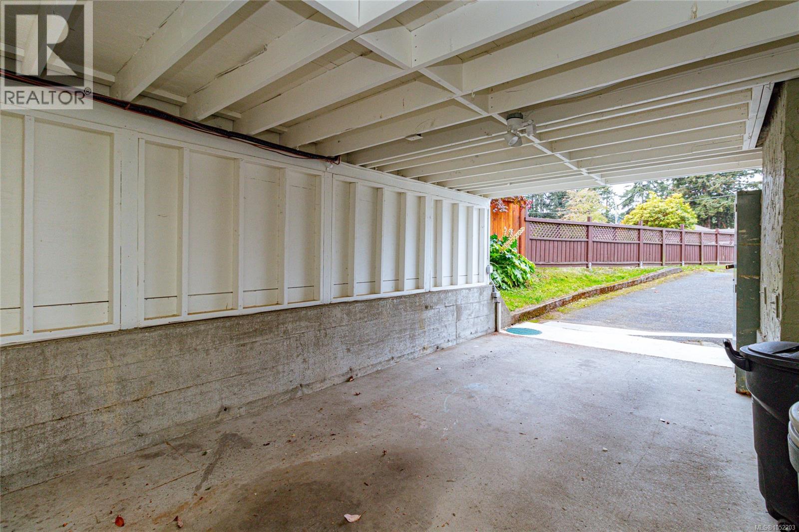 570 Cedarcrest Dr