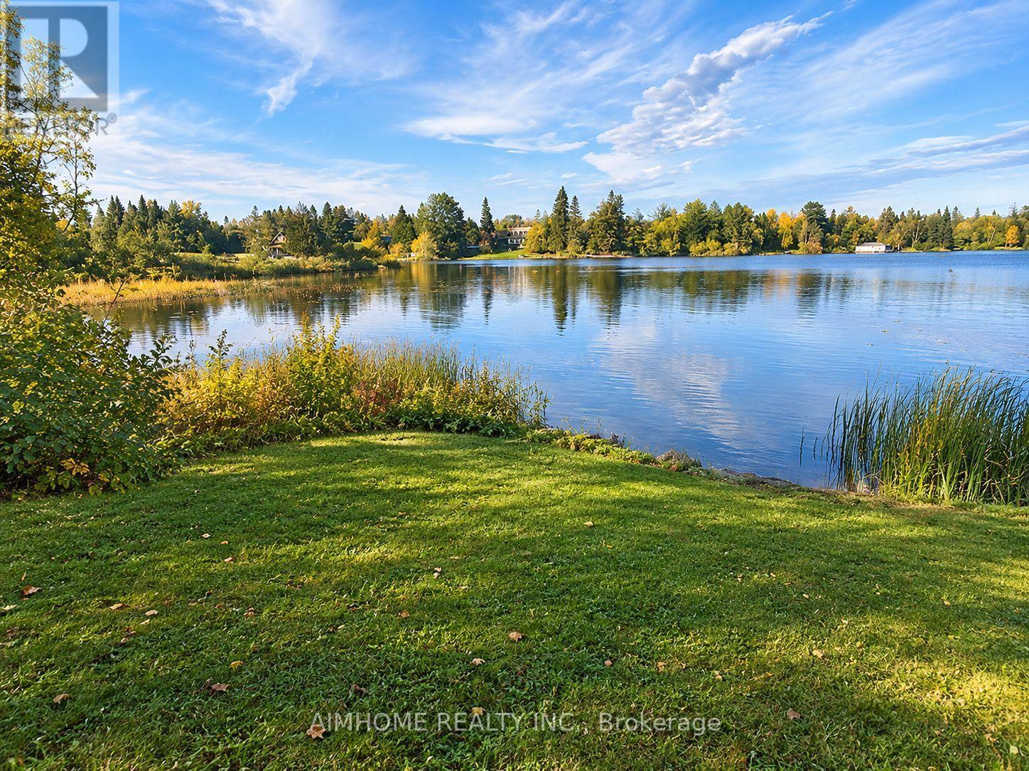 18 AHMIC LAKE ROAD, Magnetawan, Ontario